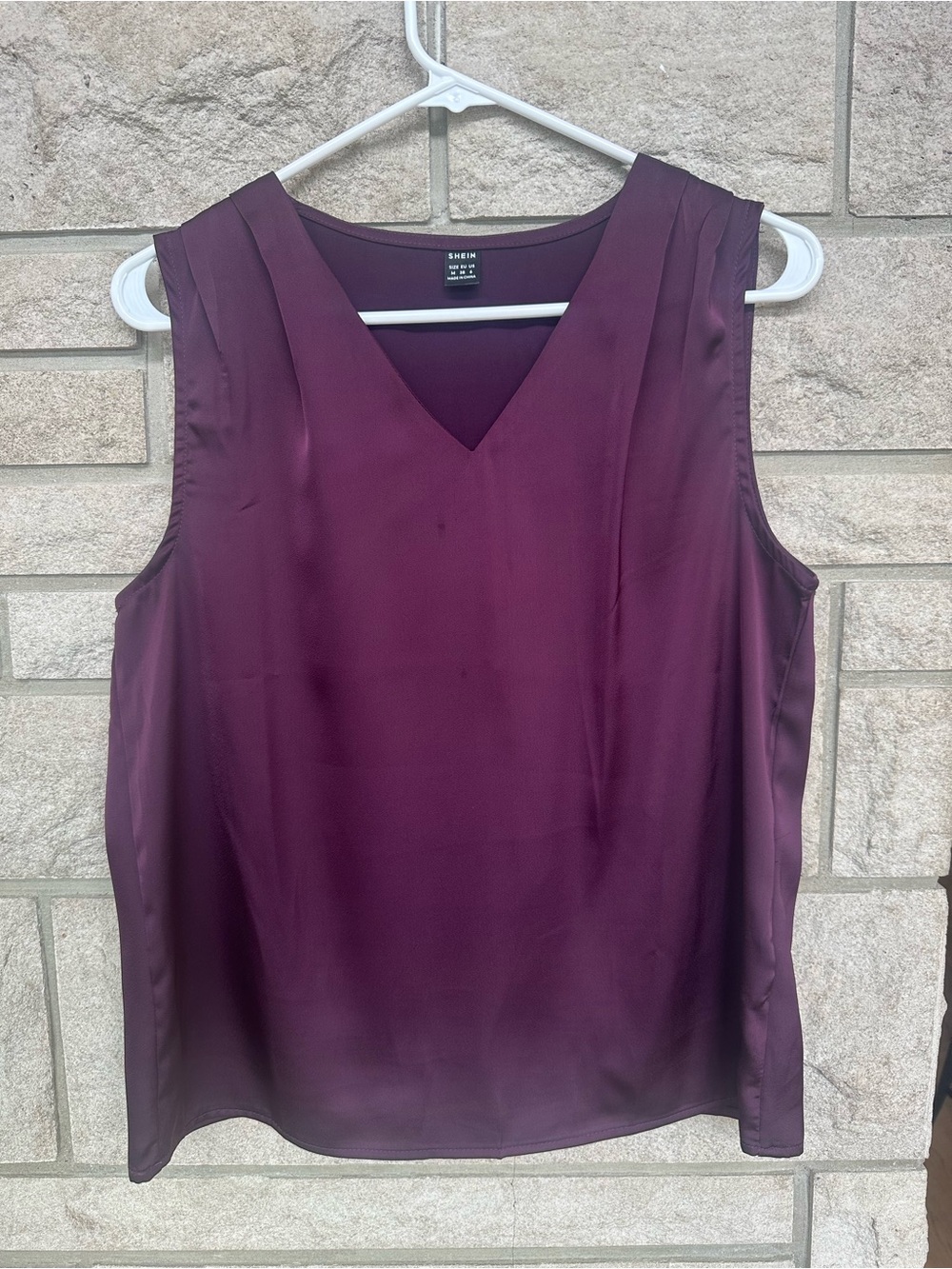 Shein dk Plum V-Neck Sleeveless Women's Top